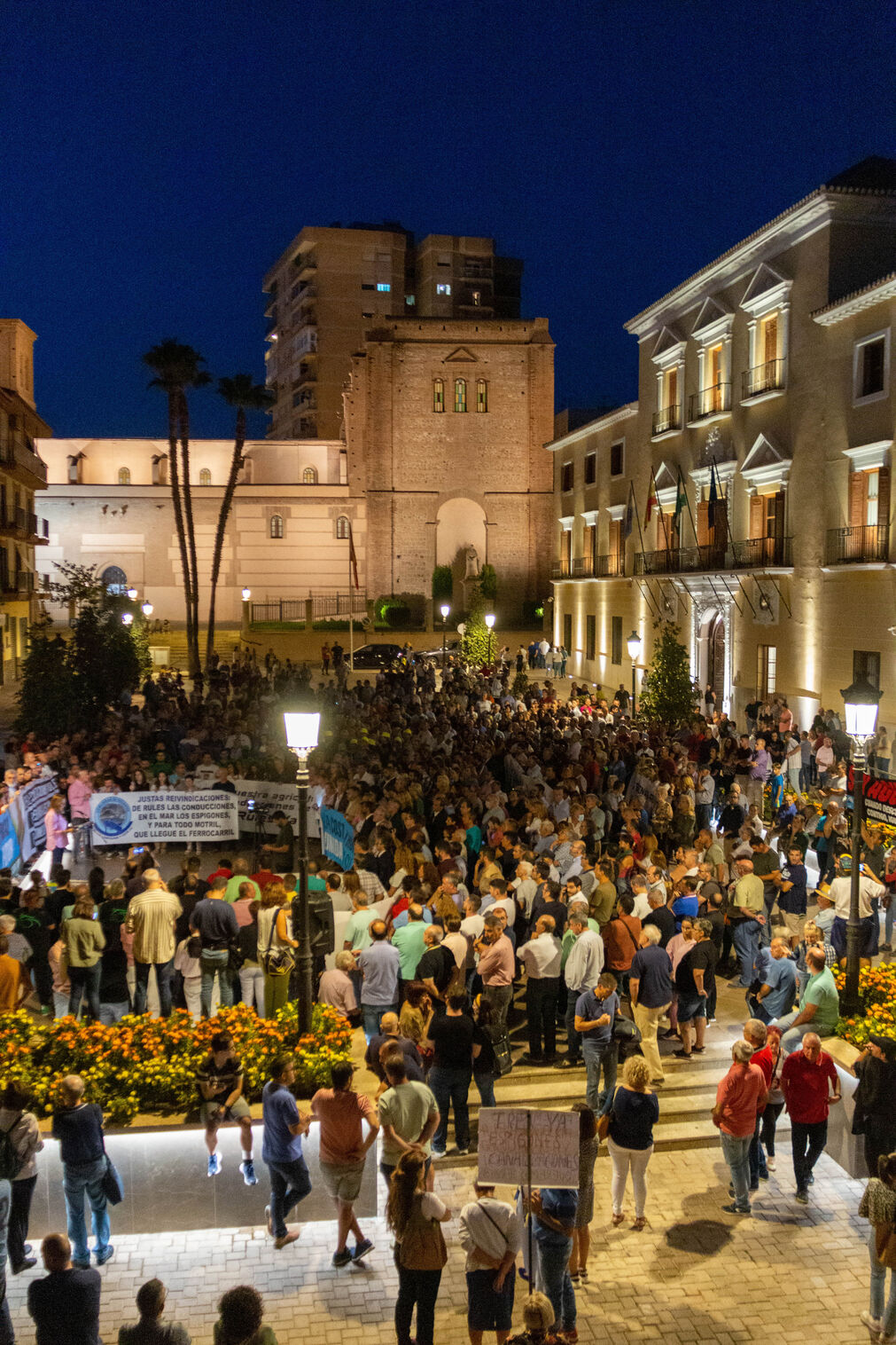 Manifestaci&oacute;n por las infraestructuras de la Costa de Granada