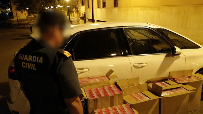 Imagen con las cajas de tabaco facilitada por la Guardia Civil.