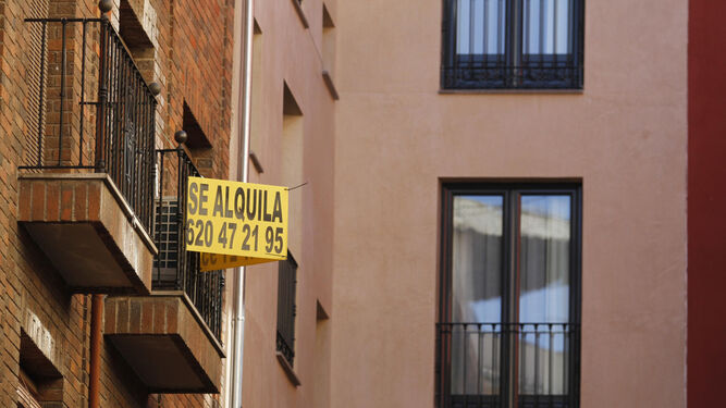 El 16% de los pisos alquilados en octubre en Granada estuvo menos de 24 horas en el mercado