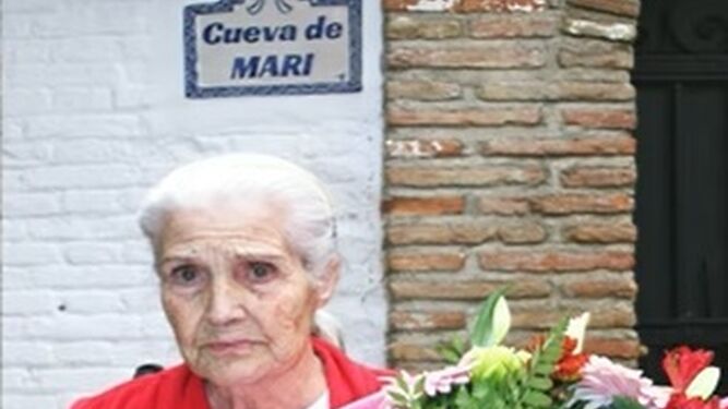Mari, el alma del Ave María, en el homenaje que recibió hace un mes en el centro.