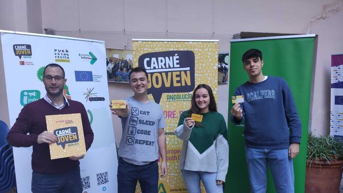 La actualización del Carné Joven Europeo beneficiará a 25.000 granadinos