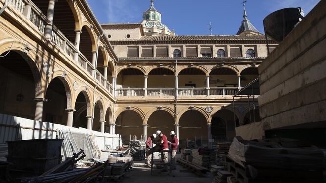 Confianza en que las obras del Hospital de San Juan de Dios de Granada estén acabadas en primavera