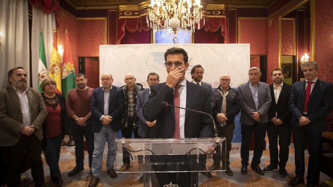 Rueda de prensa, ayer, de los responsables de la candidatura de Granada.