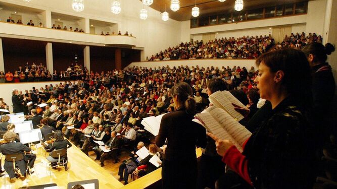 El 'Mesías Participativo' de la OCG une a casi 260 cantantes amateur con profesionales clásicos