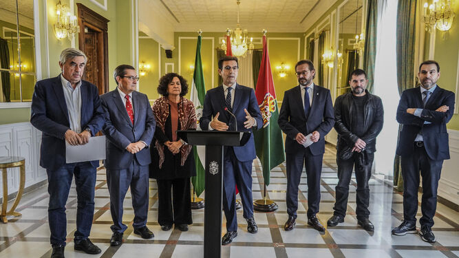 Imagen de la comparecencia de prensa de las instituciones presentes en el Pacto por Granada tras la reunión