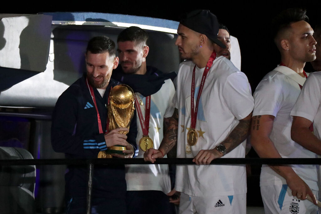 Las im&aacute;genes de la llegada de los campeones del mundo a Argentina
