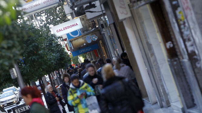 Una nueva tienda de cosméticos llega a una de las calles más céntricas de Granada