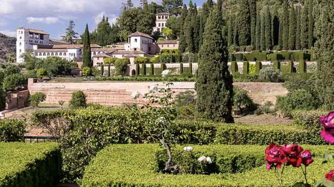 La web Viajar elige el Parador de Granada como uno de los más bellos de Andalucía
