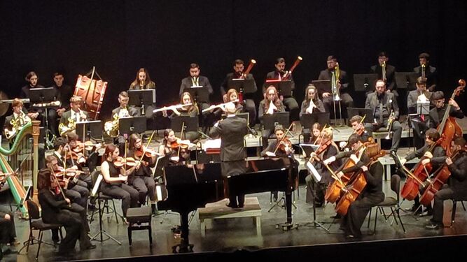 La Joven Orquesta Mediterránea ofreció anoche un gran y bello  concierto de Año Nuevo en Almuñécar