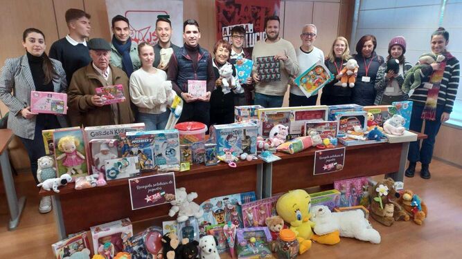 Imagen de los juguetes entregados por las JSA de Granada