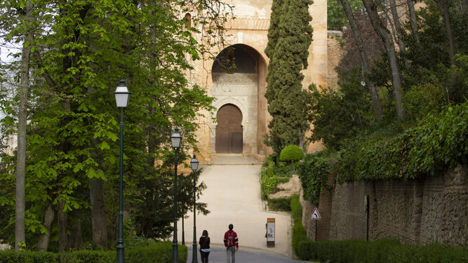 La Alhambra estrena su programa anual para acercar el monumento nazarí a las familias
