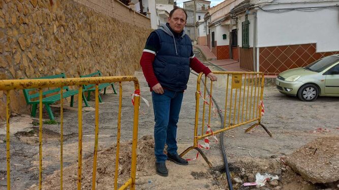 Podemos pide al Ayuntamiento de Iznalloz una partida específica para “agilizar y concluir” las obras de la calle Santa Adela