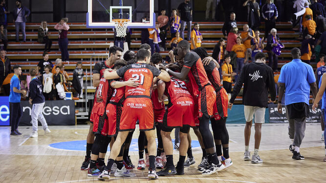 El Covirán Granada se estrenó en la ACB con un triunfo en Fuenlabrada.