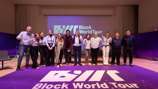 El equipo de Block World Tour al finalizar el evento.