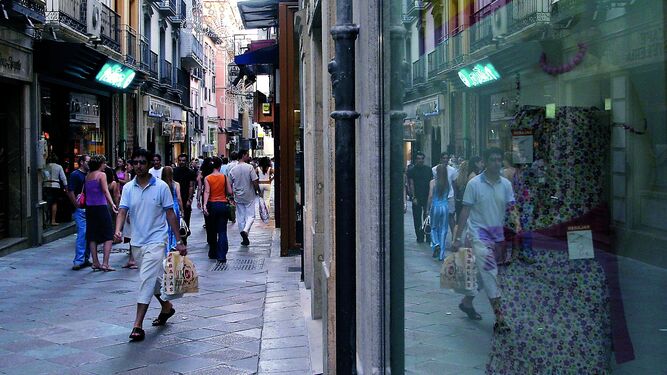 Conoce las calles comerciales de Granada: Zacatín