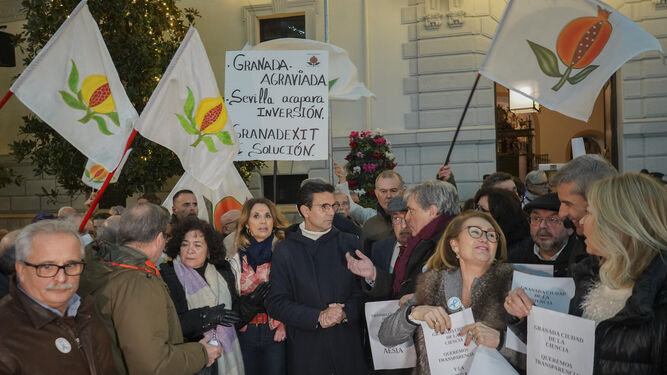 Imagen de una concentración para pedir que la AESIA llegue a Granada celebrada el pasado diciembre