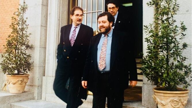 Ángel Díaz Sol, junto a Jesús Quero, en una visita a Moncloa, a principios de los 90.