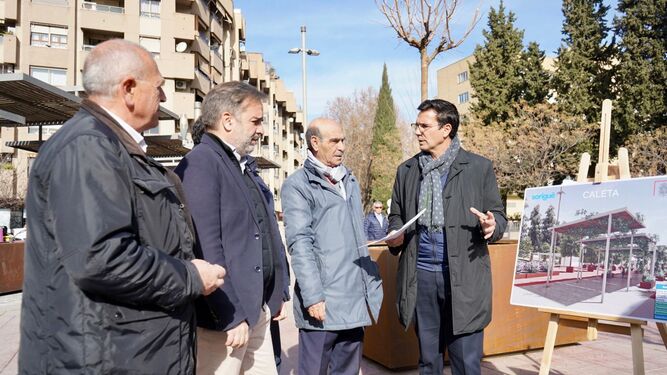 El alcalde de Granada explica como se desarolla el proyecto de renaturalización a los vecinos