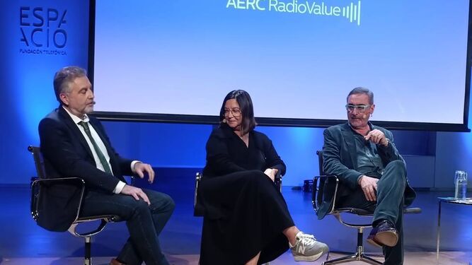 Un momento de la charla de Alsina, Barceló y Herrera con motivo del Día de la Radio/ Captura: Cadena COPE