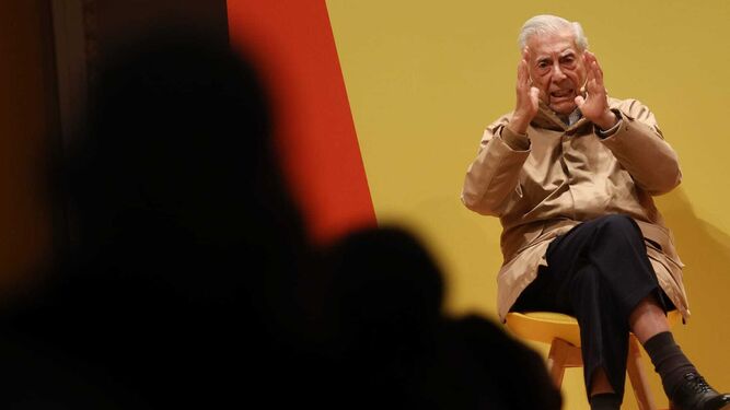 Mario Vargas Llosa en la inauguración del festival 'Escribidores' en Málaga.