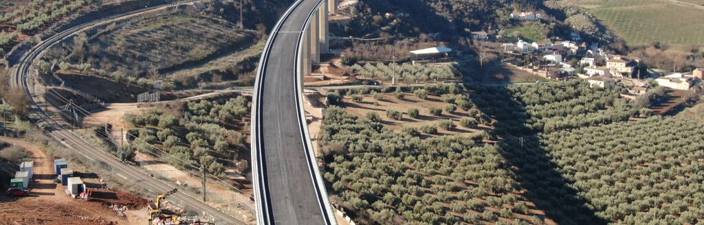 Fotos: as&iacute; ha quedado el viaducto de Riofr&iacute;o, el primero de la Variante de Loja