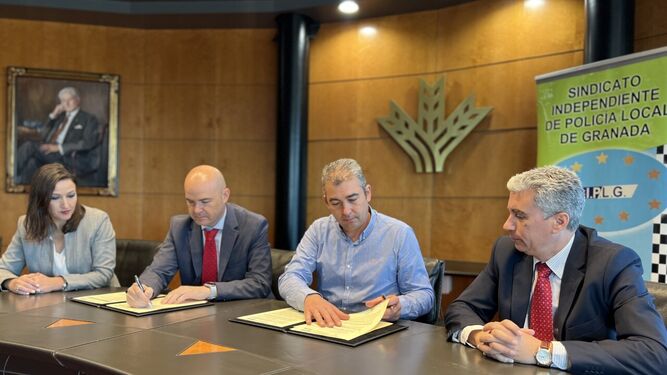 Firma del acuerdo de colaboración entre las dos instituciones