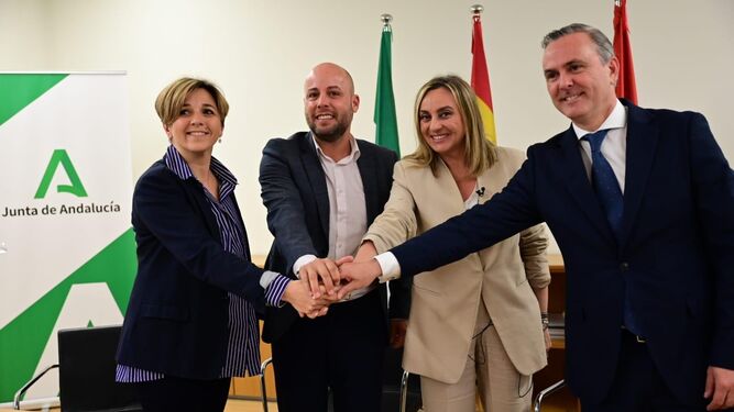 Firma del nuevo protocolo entre Ogíjares y la Junta de Andalucía