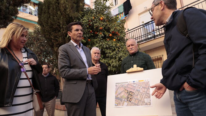 Presentación de las viviendas que serán reformadas por el Ayuntamiento de Granada en el barrio de La Chana