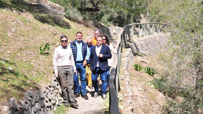 La Junta mejora el sendero Torre de Cerro Gordo en el Paraje Natural Acantilados de Maro Cerro Gordo