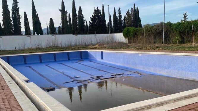Estado actual de la piscina.