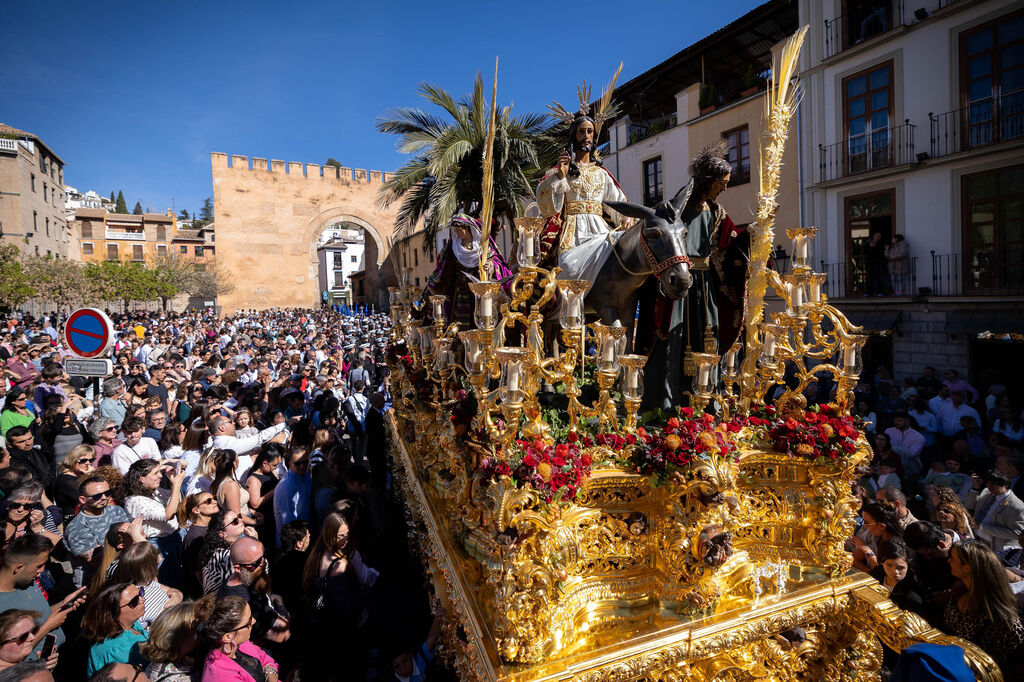 Cr&oacute;nica gr&aacute;fica del Domingo de Ramos en Granada