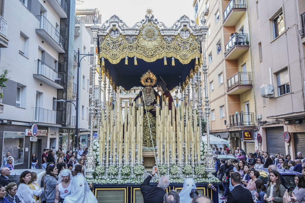 Crónica gráfica del Domingo de Ramos en Granada