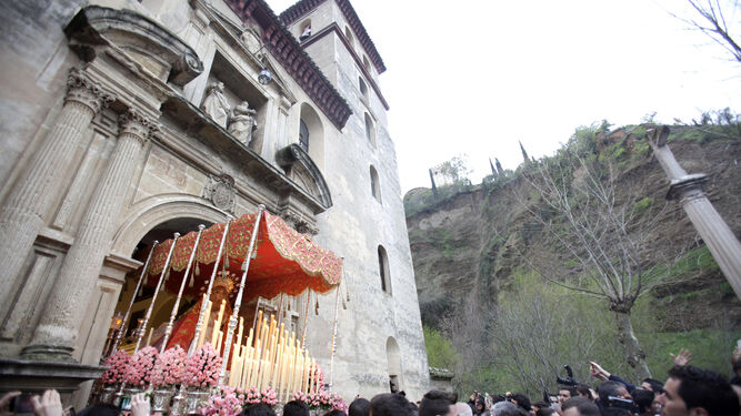 Consulta el mapa con los itinerarios y recorridos de los pasos del Lunes Santo en Granada