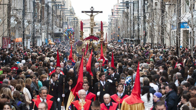 Momentos que no te puedes perder los días clave de la Semana Santa de Granada