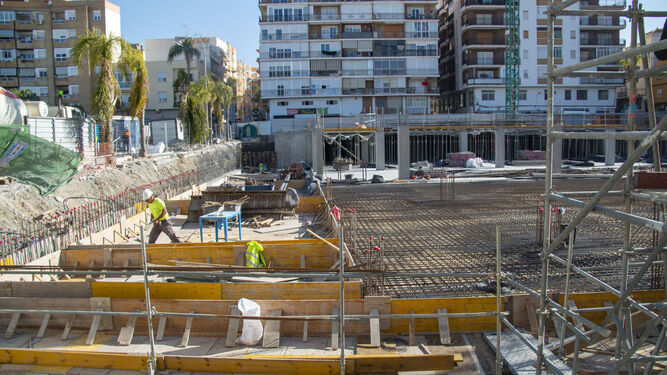 Almuñécar comienza el hormigonado del suelo del nuevo mercado municipal