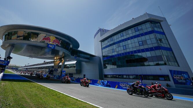 Salida de la carrera de MotoGP en la edición de 2022 en el Gran Premio de España desde Jerez