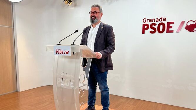 El secretario de Política Municipal de la ejecutiva del PSOE de Granada capital, Pablo Hervás