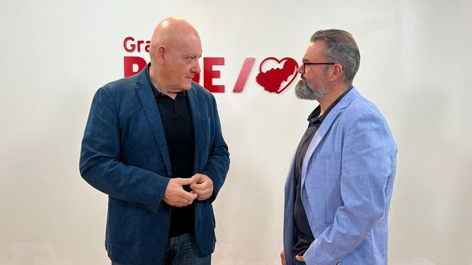 El parlamentario andaluz del PSOE Gerardo Sánchez, y el secretario de Política Municipal, Pablo Hervás