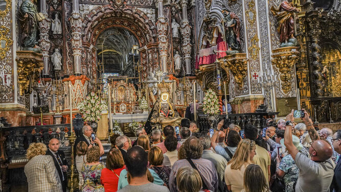 Imagen de la rogativa a la Virgen de las Angustias de Granada