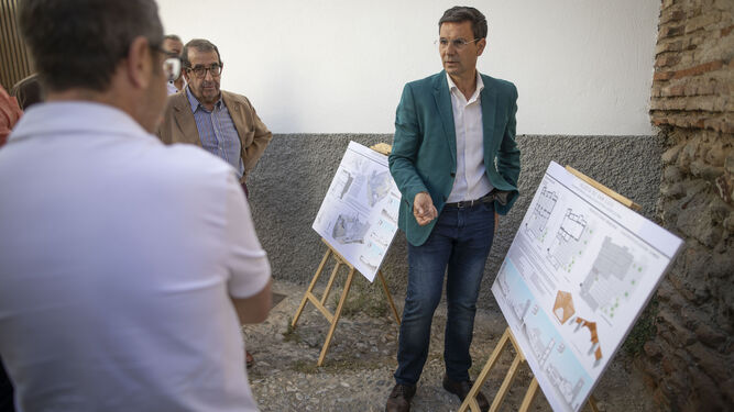 Cuenca presenta su proyecto a los vecinos.