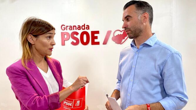 Manolo López Gabaldón,  del PSOE de Churriana de la Vega y Olga Manzano, parlamentarioa andaluza socialista