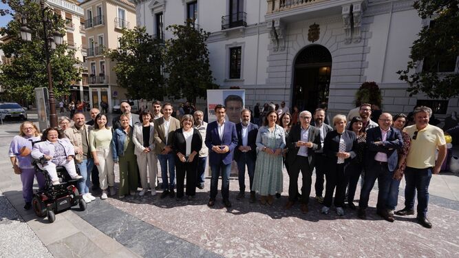Cuenca cierra la campaña llamando a votar "por la estabilidad y la esperanza" para Granada