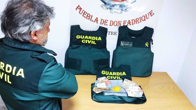 Tres detenidos tras ser sorprendidos en una compraventa de cocaína en Puebla de Don Fadrique