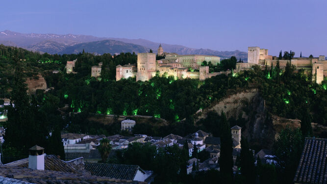 Cómo tener unas vacaciones baratas en Granada