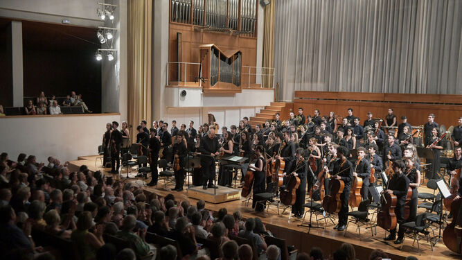 La Joven Orquesta Nacional de España despliega toda la pasión de la juventud en un espléndido programa de música romántica alemana
