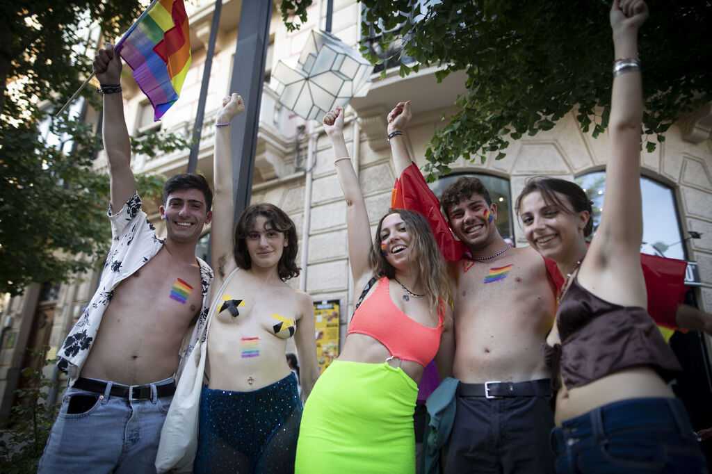 Manifestaci&oacute;n del Orgullo en Granada, en im&aacute;genes