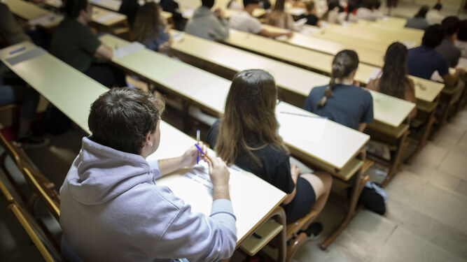 Alumnos durante el examen de Selectividad el pasado mes de junio.