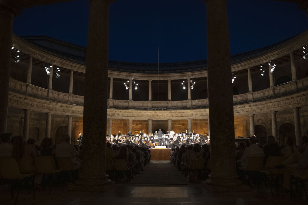 As&iacute; ha sido el concierto de la Filarm&oacute;nica de Luxemburgo en el Palacio de Carlos  V  durante el Festival de M&uacute;sica y Danza de Granada