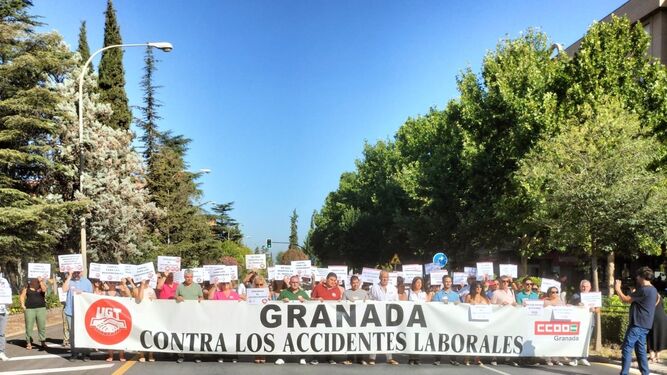 Concentración por la muerte de un trabajador en Granada