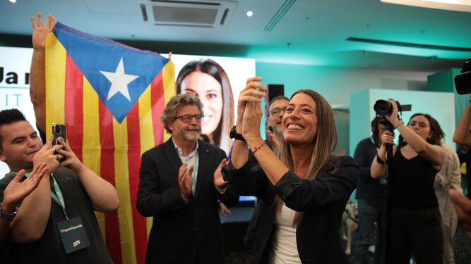 Miriam Nogueras celebra los resultados de Junts.